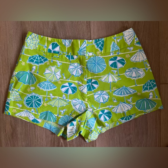 Lilly Pulitzer Pants - LILLY PULITZER Green Beach Umbrella Shorts EUC